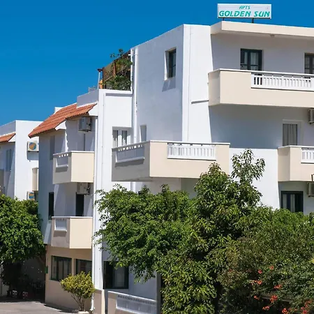 Golden Sun Center Apts Apartmán