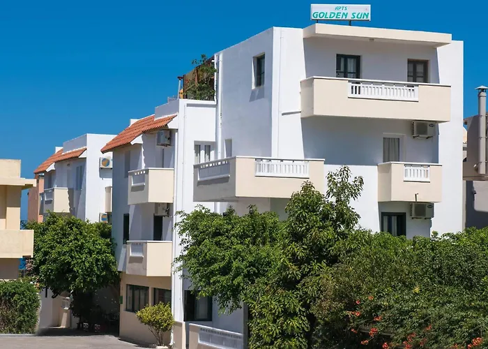 Golden Sun Center Apts Apartmán