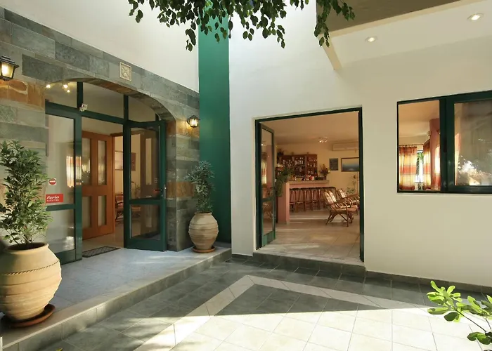 Golden Sun Center Apts * Hersonissos (Crete)