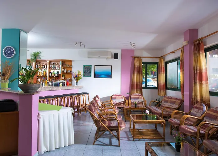Golden Sun Center Apts * Hersonissos (Crete)