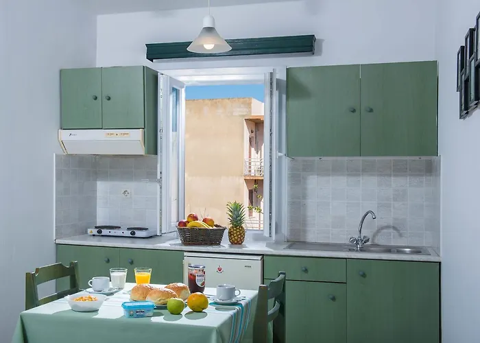 Golden Sun Center Apts * Hersonissos (Crete)